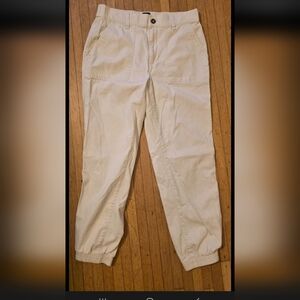 GAP Women's Cargo Pants in Cream